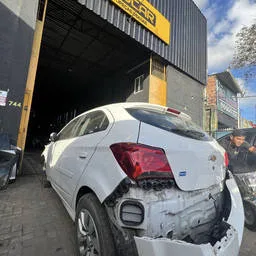 SUCATA Chevrolet Onix 2017 1.4 Ltz Aut. 5p PARA RETIRADA DE PEÇAS